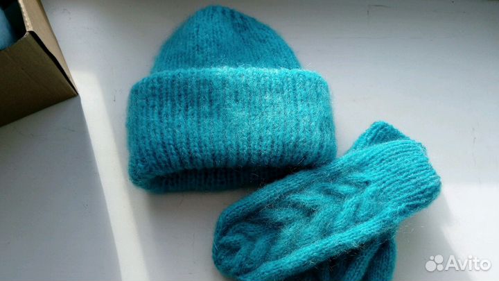 Вязаные шапочки и комплекты
