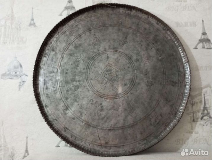 Старинные медные подносы