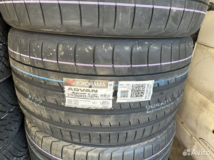 Yokohama Advan Sport V105 315/30 R22 107Y