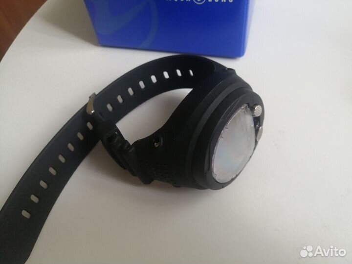 Компьютер и фонари для дайвинга