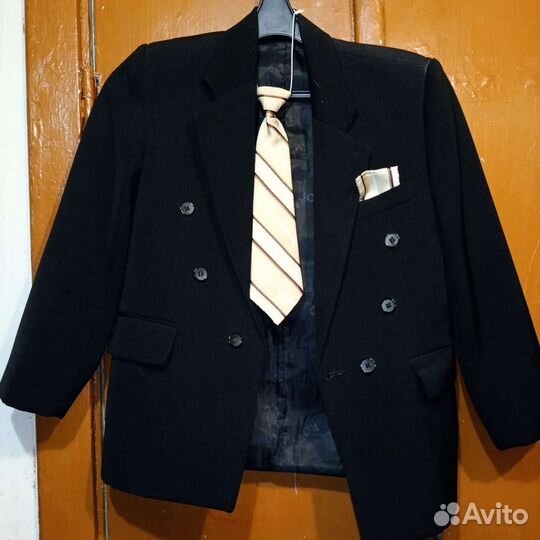Пиджак с галстуком