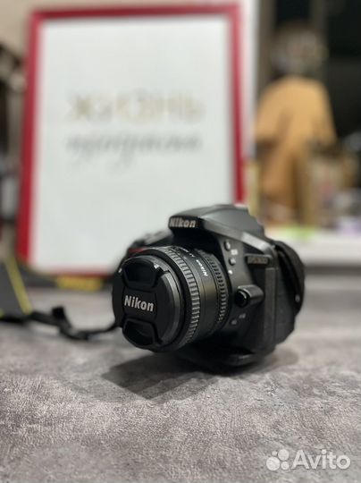 Зеркальный фотоаппарат