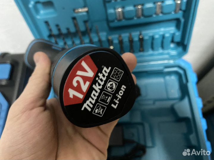 Аккумуляторная дрель Makita 12v новая