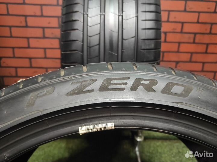 Pirelli P Zero PZ4 275/35 R20 102Y