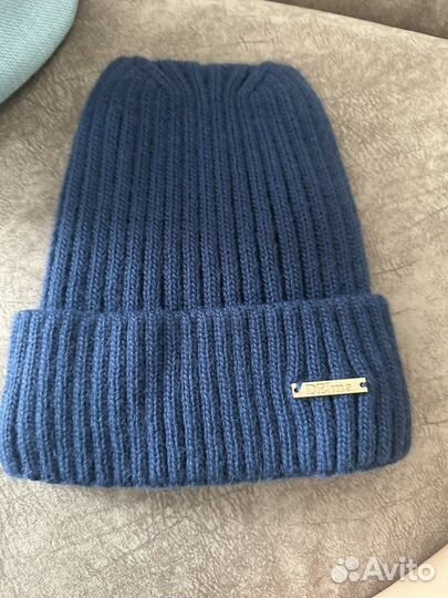 Женская шапка