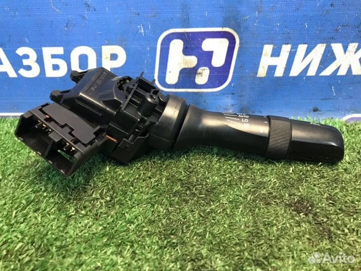 Переключатель стеклоочистителей Toyota Camry XV40