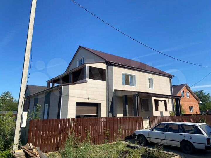 Дом 310 м² на участке 10 сот.