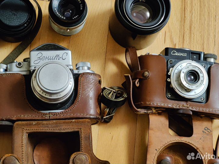 Лот фотоаппаратов и объективов