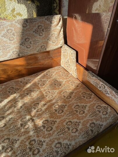 Диван бу на дачу/в деревню