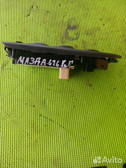 Блок кнопок стеклоподъемником 