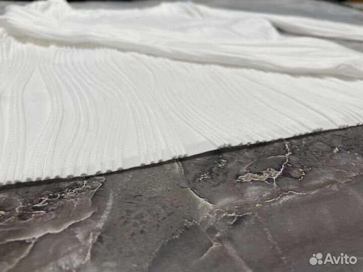 Лонгслив белый