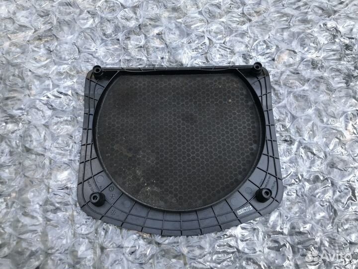 Решетка сабвуфера BMW 5 F10