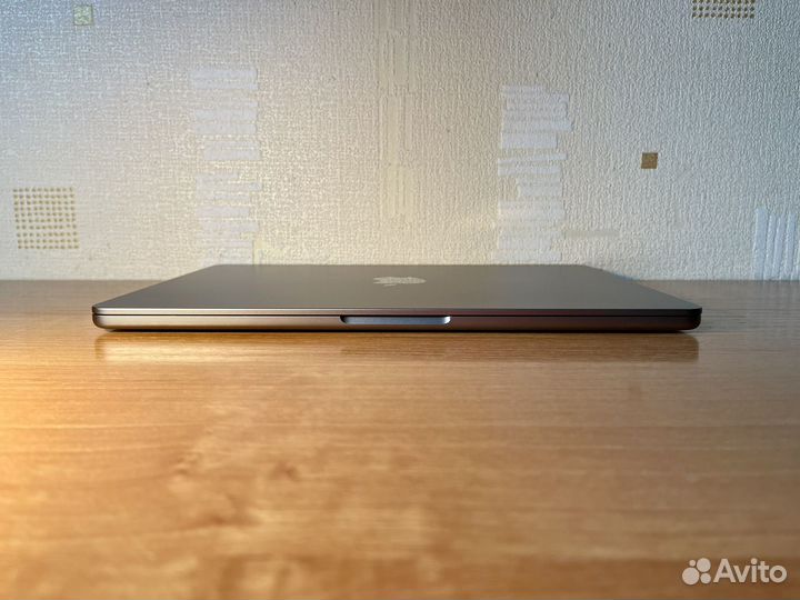 Apple MacBook air 13,6-inch 2022 m2 8/512