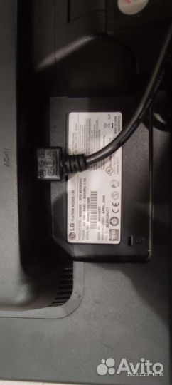Монитор LG 19