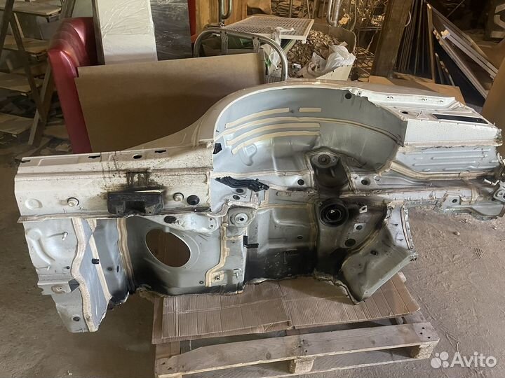 Заднее правое крыло для Мерседес-Бенц W212