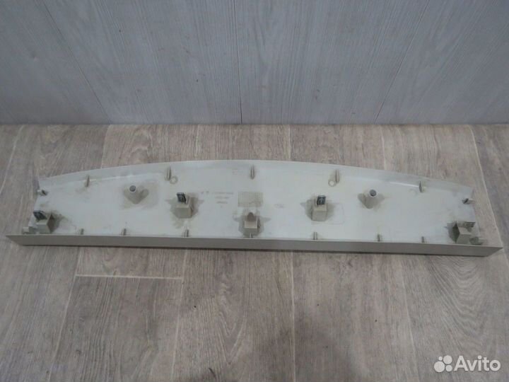 Накладка крышки багажника Ford Focus 3