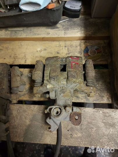 Суппорта Мазда 6 GG