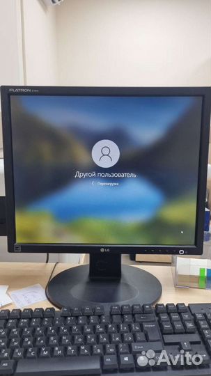 Монитор LG flatron E1910