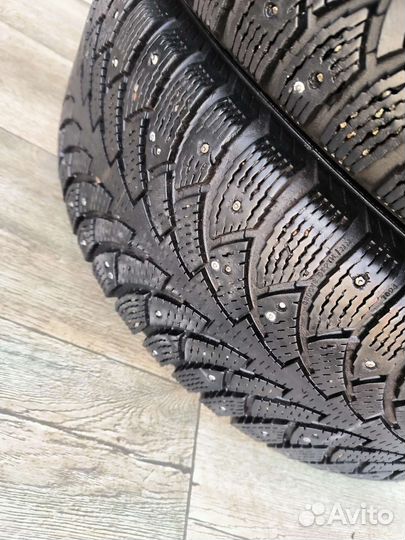 Nokian Tyres Hakkapeliitta 4 215/65 R16