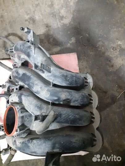 Коллектор впускной Шкода фабия 1.4