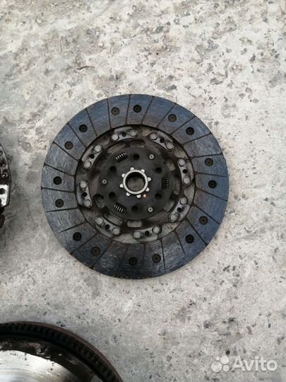 Маховик Пассат Б6 Тоуран 2.0 дизель МКПП