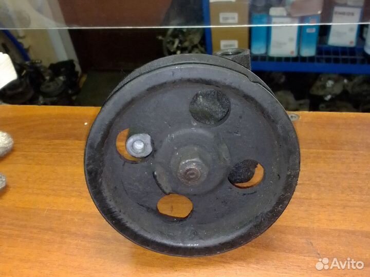 Форд Фокус 1 рокам Насос гура 1152664