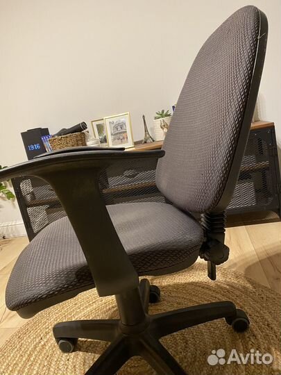 Компьютерное кресло