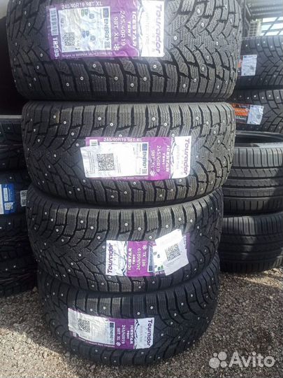 Tourador Ice Star TSW1 245/40 R19 и 275/35 R19 100T