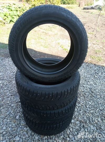 Bridgestone Ice Cruiser 7000 205/55 R16 91T