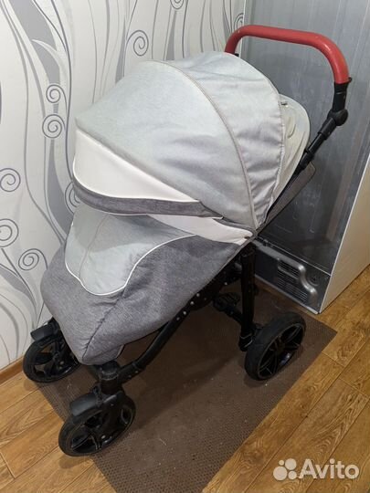 Коляска всесезонная