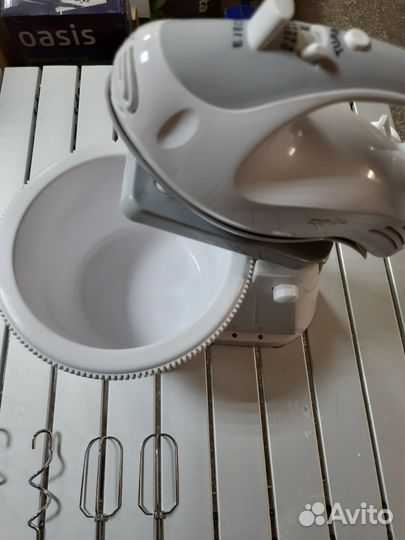 Миксер с чашей MAX-sw 506a новый