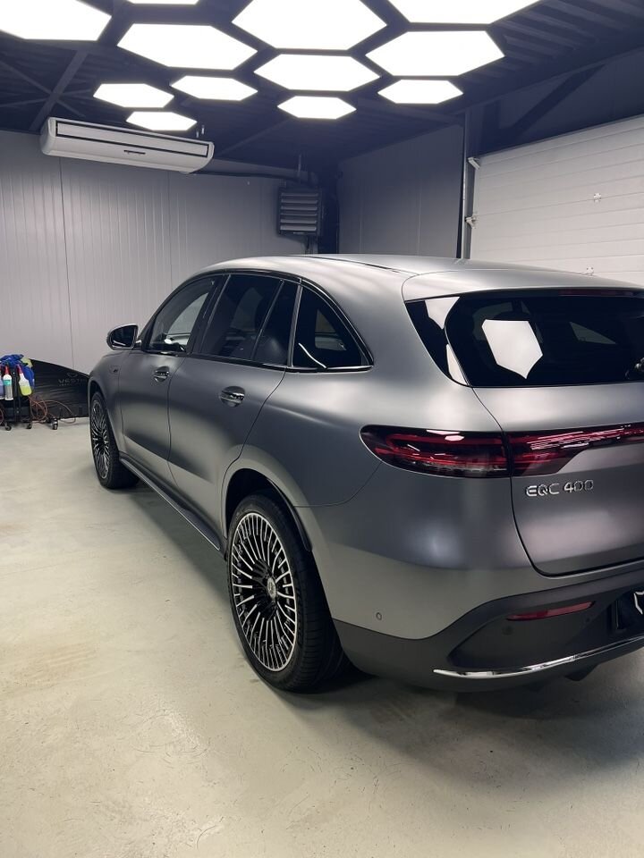 Mercedes-Benz EQC: фото из отзыва