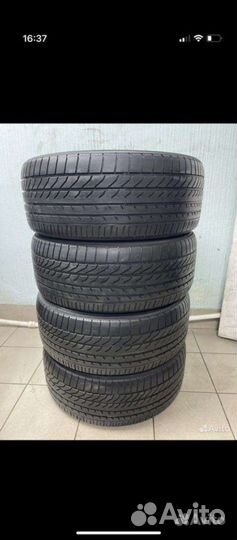 Yokohama BluEarth RV-02 245/40 R20