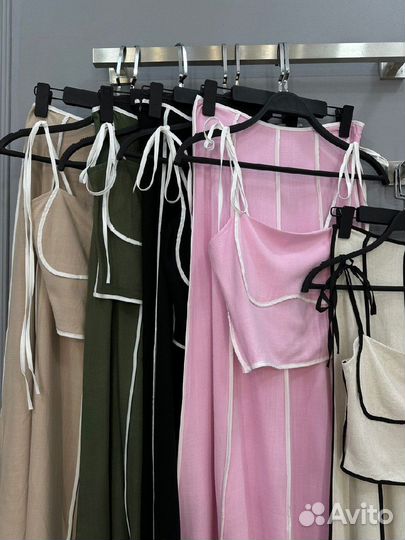 Красный летний костюм