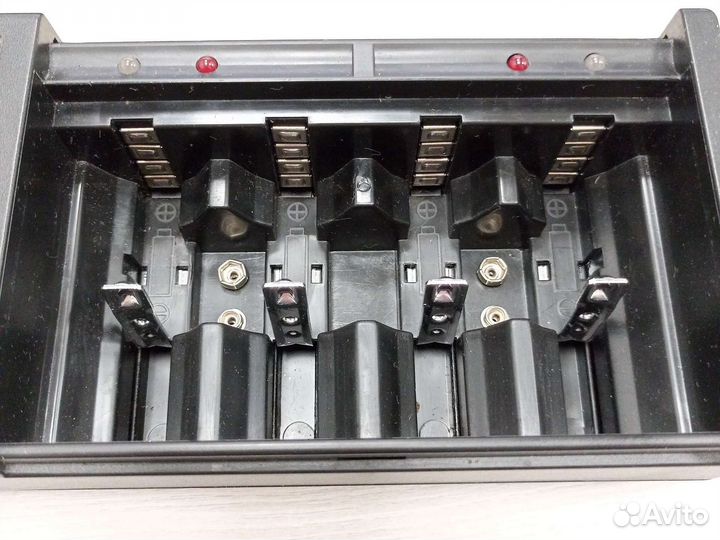 Мультизарядное устройство Duracell CEF11E