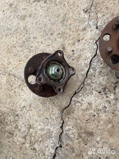 Ступица задняя Toyota corona st190