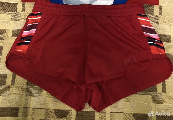 Футболки, бриджи, топики для занятий гимнастикой