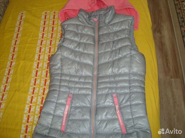 Безрукавка на 6-10 лет