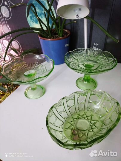 Зелёное, синее стекло