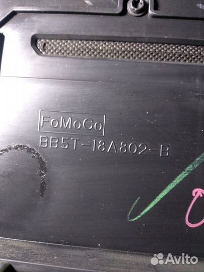 Консоль центральная Ford Explorer 5