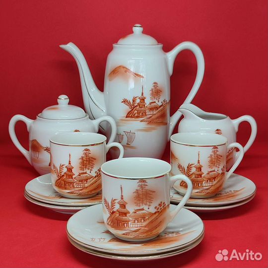 Старинный кофейный фарфоровый сервиз.Япония