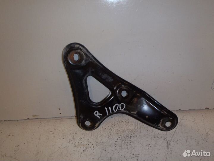 Кронштейн балки Toyota Corolla E12