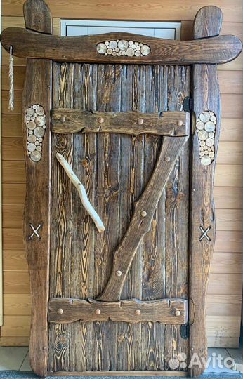 Двери из массива дерева