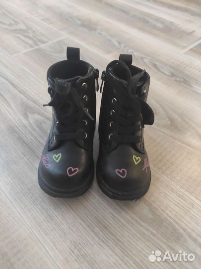 Ботинки для девочки