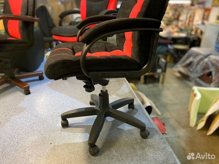 Компьютерное кресло