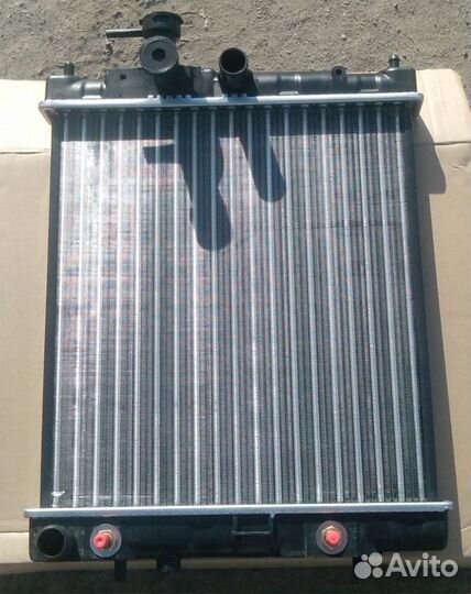 Радиатор охлаждения Nissan Micra K12