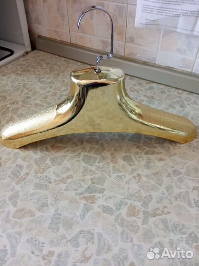 Вешалки плечики