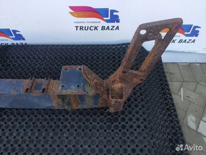 Усилитель переднего бампера