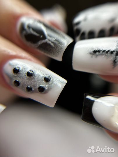 Модель на креативный маникюр