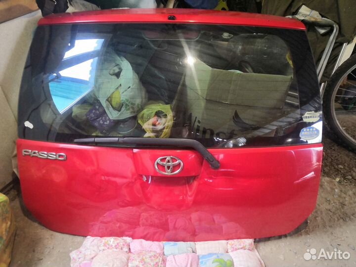 Дверь багажника toyota Passo